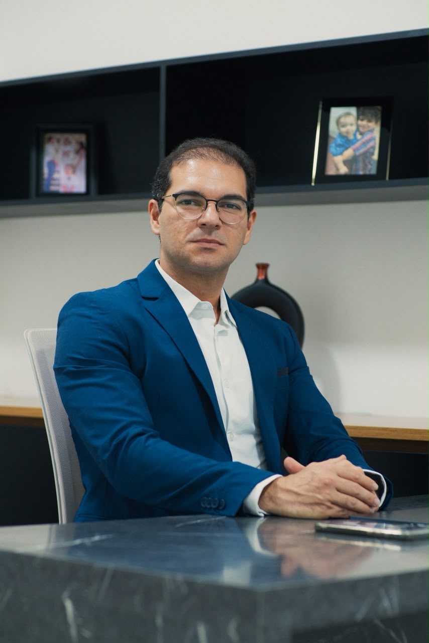 Dr. Kayo Melo